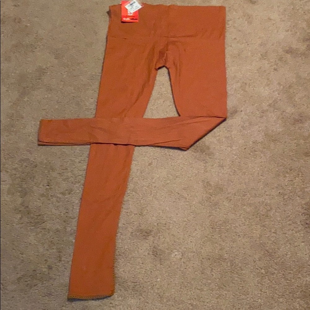 Pants stretchy material